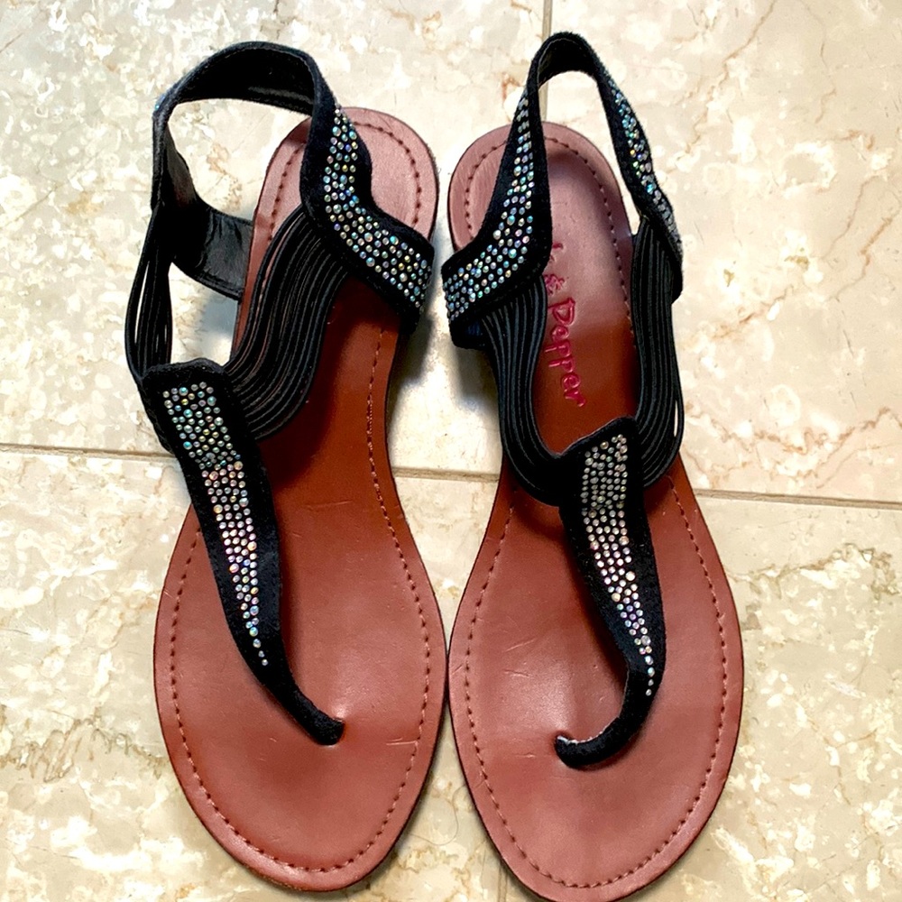 NWOT Pink Pepper Iridescent Rhinestone Sandals